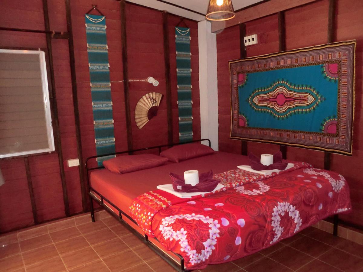 Hans Strand Bungalows Ko Lanta Esterno foto