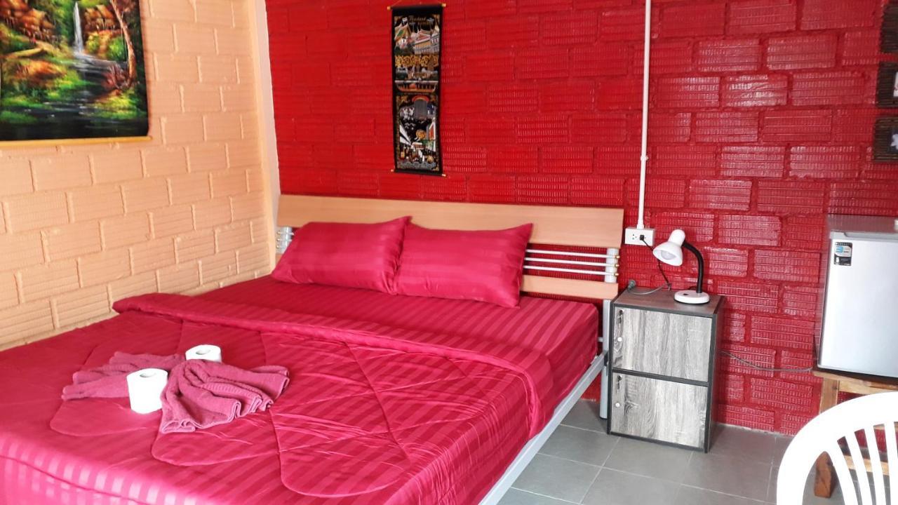 Hans Strand Bungalows Ko Lanta Esterno foto